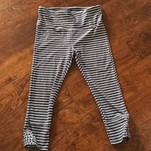 K O’Neal capris size large